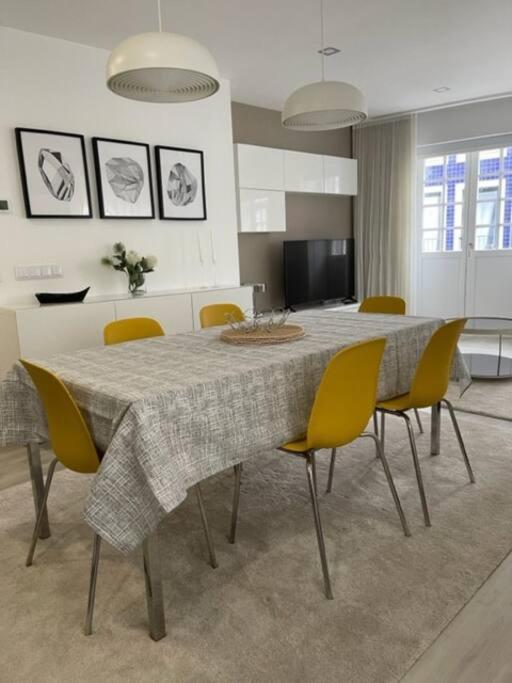 Modern 1 Bedroom City Center Aveiro Apartment Esterno foto