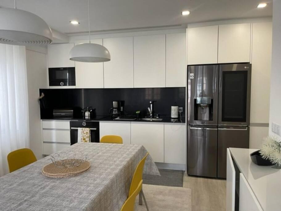Modern 1 Bedroom City Center Aveiro Apartment Esterno foto